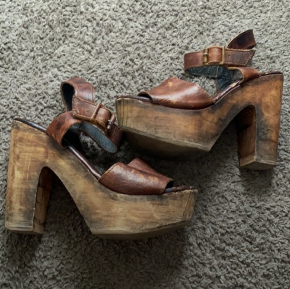 size 7 wooden clogs